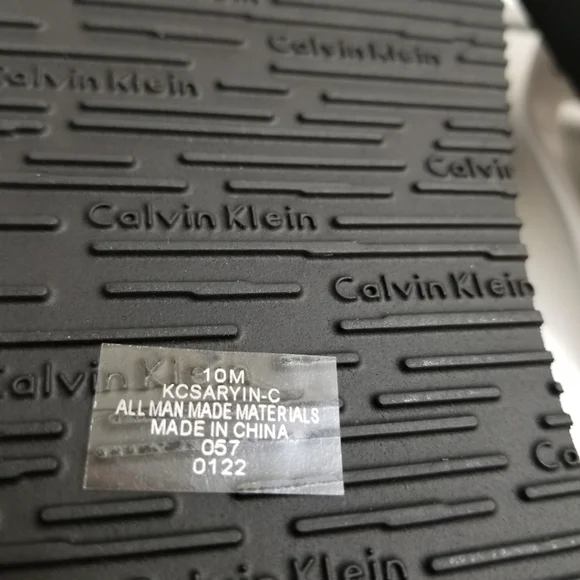 🆕️⬇️Calvin Klein Daryn White/Black Flip Flops - Picture 8 of 9